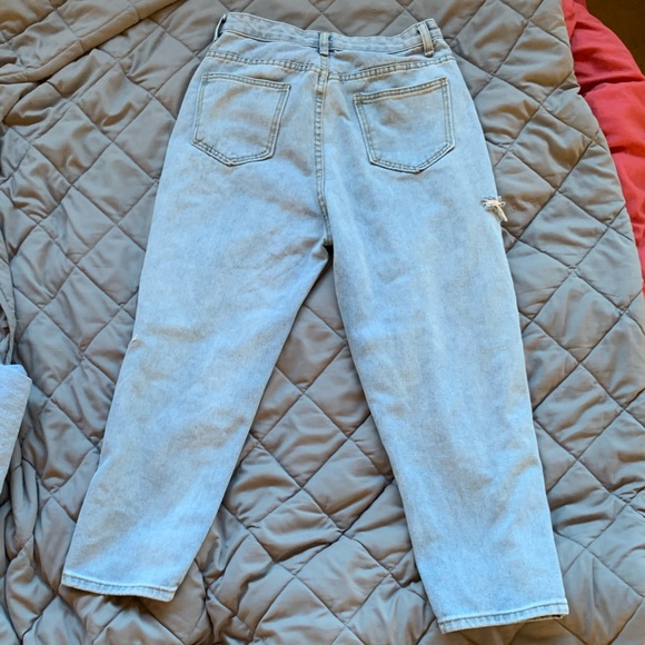 Light blue high rise mom jeans - Picture 7 of 10